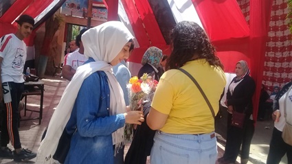 الأغاني والسعف في