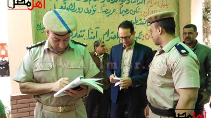 عجوز سبعينية في استفتاء
