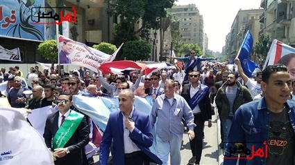 مسيرة شبابية في القصر