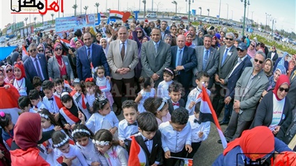 أتوبيسات مكشوفة تجوب