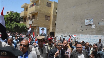 محافظ المنيا يشارك