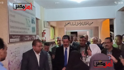 محافظ القليوبية يقدم