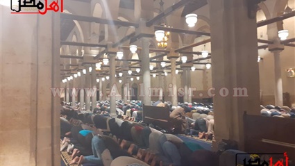 صلاة التراويح بالجامع