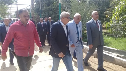 وزير الرى يصل المنيا