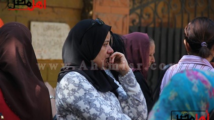 بالقرآن والابتهالات..