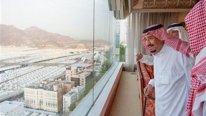 الملك سلمان يشرف