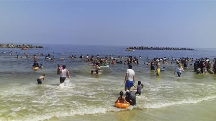 إقبال من المصطافين