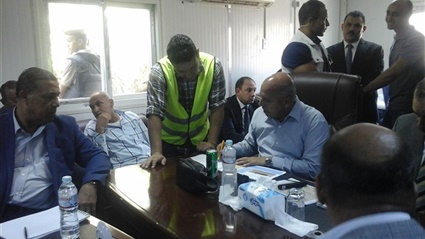 كامل الوزير يوبخ