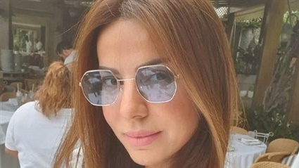 إطلالة مثيرة بفستان