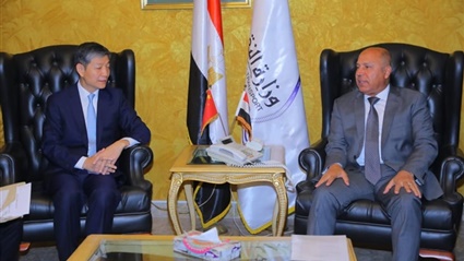 وزير النقل يبحث مع