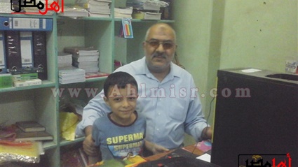 مكتبة أدوات مدرسية