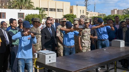 افتتاح أول مدرسة