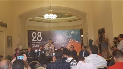 بحضور حلمي بكر..