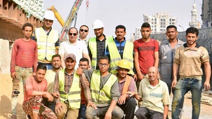 السيسي يتفقد مشروعات