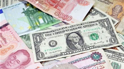 تراجع أسعار العملات
