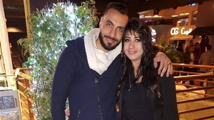 ضربها بآله حادة..